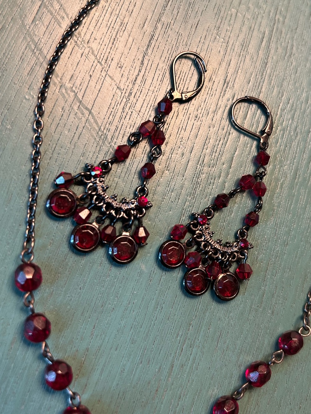 1928 Red Crystal Y-Drop Necklace with Matching Earrings - Picture 3 of 4